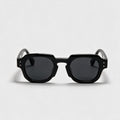 Sol in Glossy Black