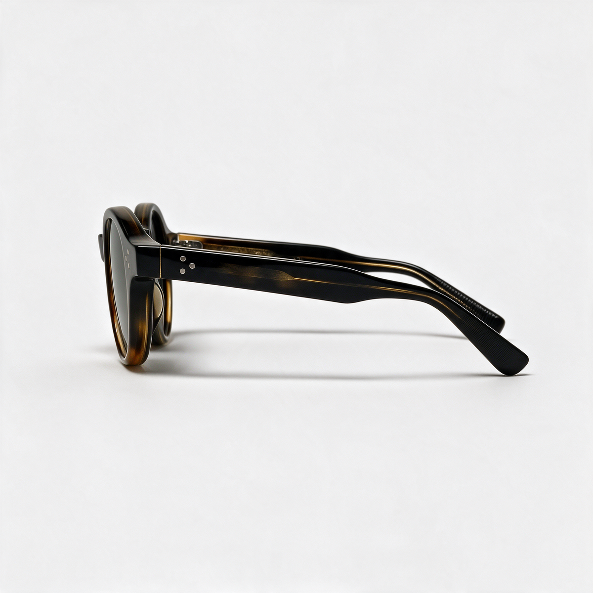 Vaya in Black Leopard Fade
