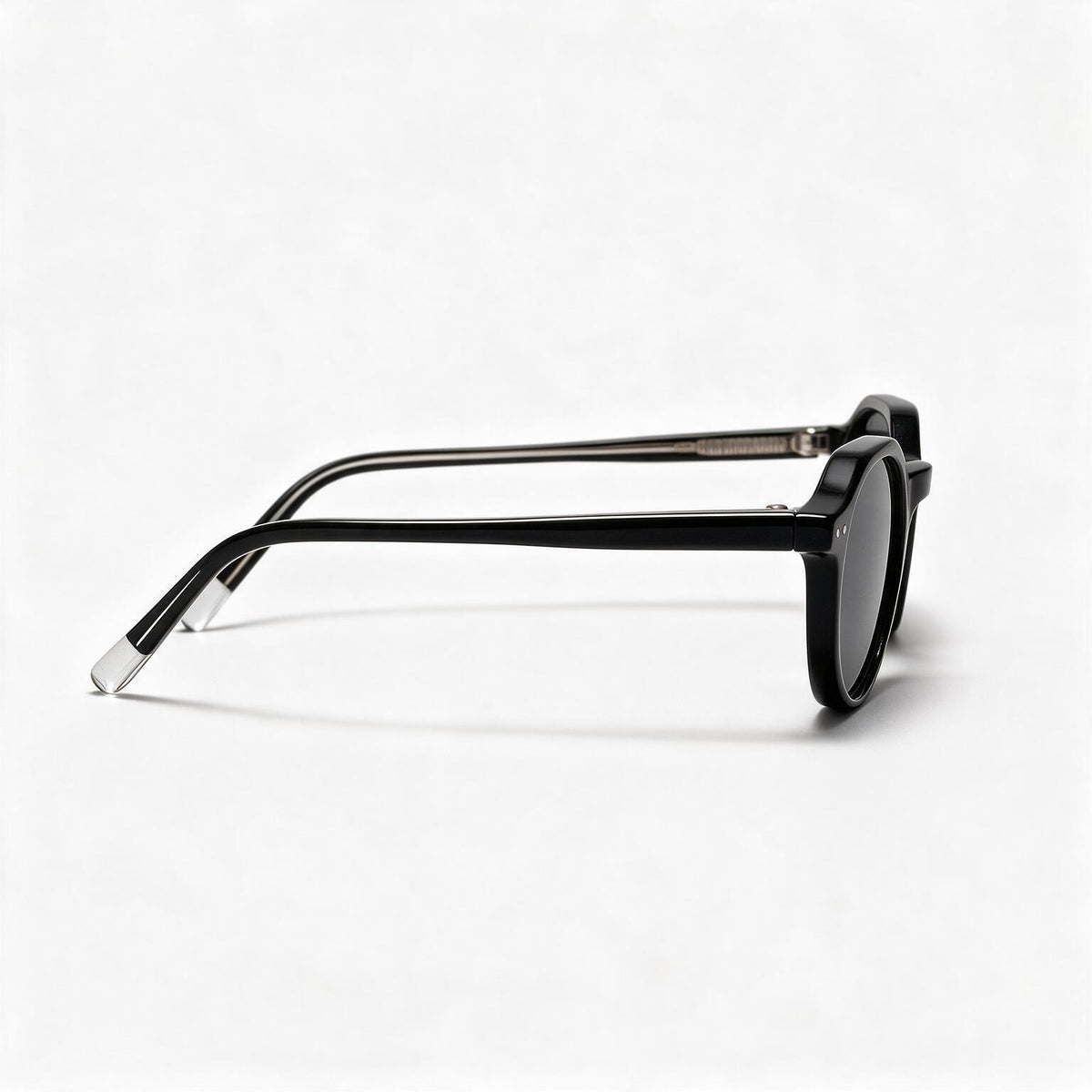Onda in Glossy Black